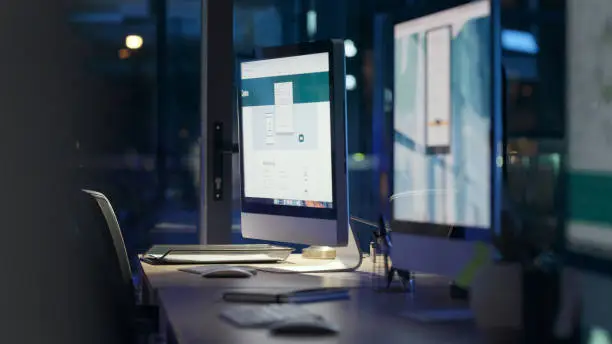 screen on table